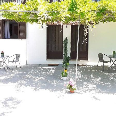 Daphnes Apartments Radzaklí Kültér fotó